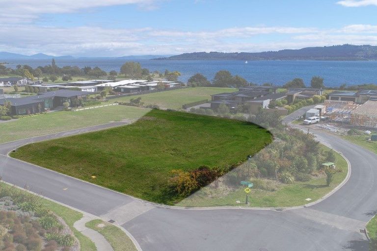 Photo of property in 20 Kurapoto Lane, Rainbow Point, Taupo, 3330