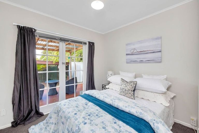Photo of property in 398 West Coast Road, Glen Eden, Auckland, 0602