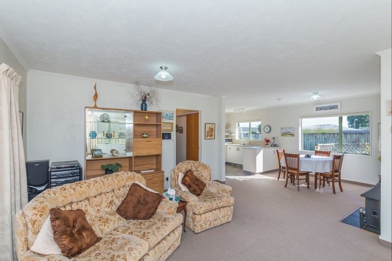 Photo of property in 81a Winchester Street, Levin, 5510