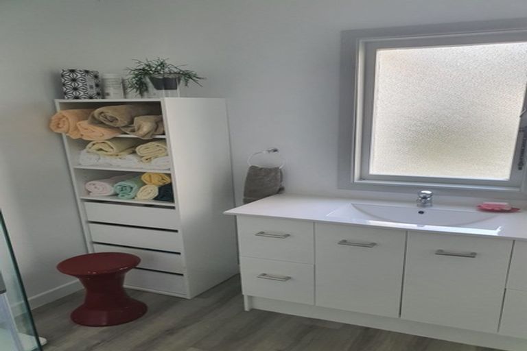 Photo of property in 15 Mayfair Close, Whitianga, 3510