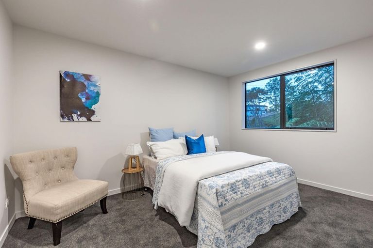 Photo of property in 82 Laurel Oak Drive, Schnapper Rock, Auckland, 0632