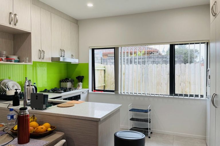 Photo of property in 1/5a Camp Road, Mount Wellington, Auckland, 1062