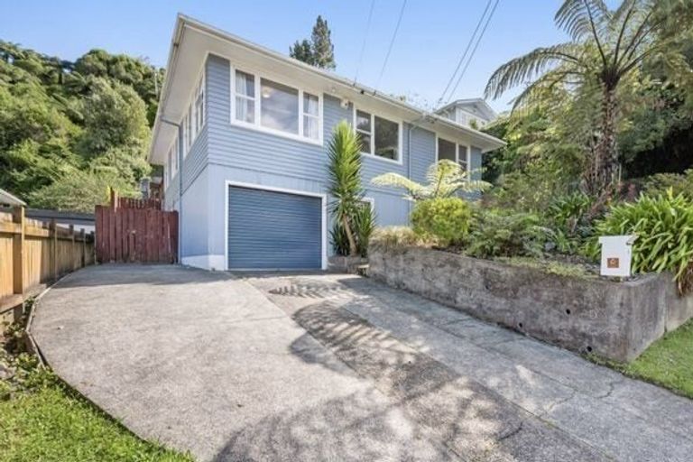 Photo of property in 41 Logie Street, Stokes Valley, Lower Hutt, 5019