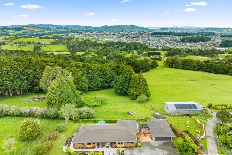 Photo of property in 35 Waitaua Road, Kauri, Kamo, 0185