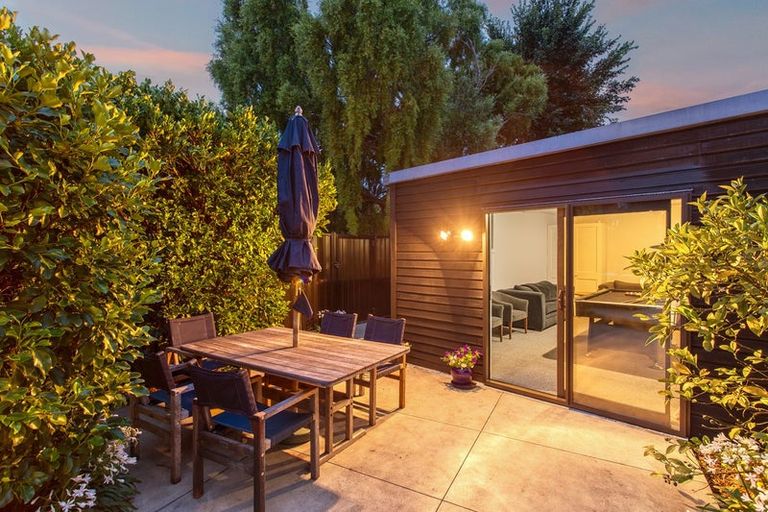 Photo of property in 190 Fendalton Road, Fendalton, Christchurch, 8052