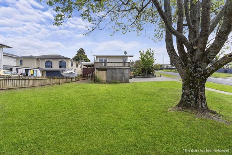 Photo of property in 116 Archibald Road, Kelston, Auckland, 0602