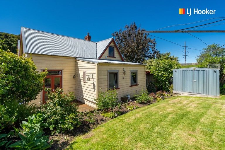 Photo of property in 128 Glen Road, The Glen, Dunedin, 9011