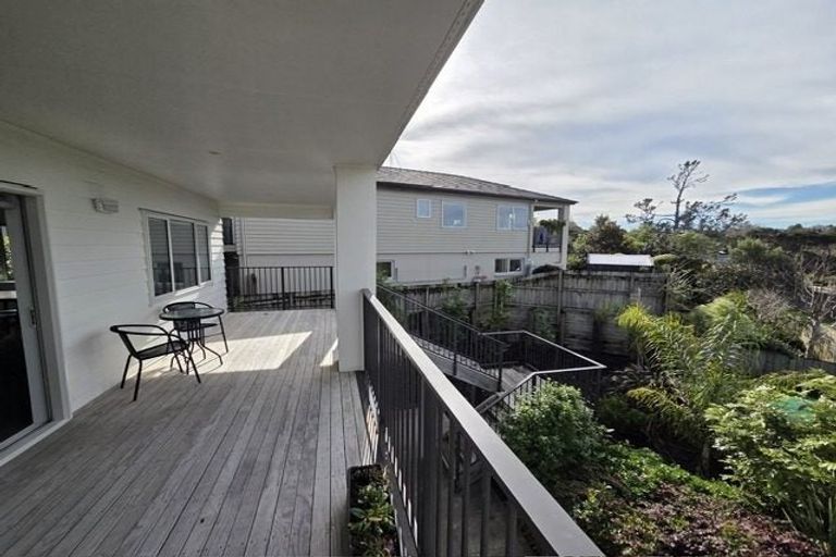 Photo of property in 3c Melia Place, Stanmore Bay, Whangaparaoa, 0932