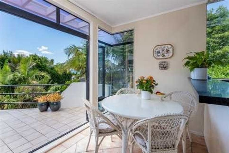 Photo of property in 1/103 Aberdeen Road, Castor Bay, Auckland, 0620