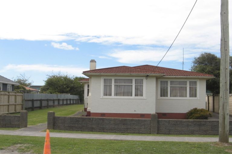 Photo of property in 21 Selwyn Crescent, College Estate, Whanganui, 4500