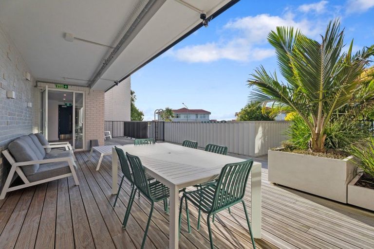 Photo of property in 1817a Great North Road, Avondale, Auckland, 1026