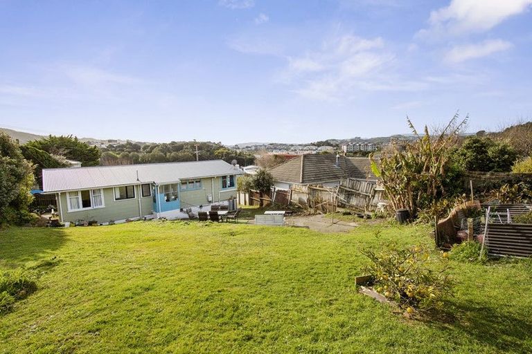 Photo of property in 82 Bell Street, Tawa, Wellington, 5028