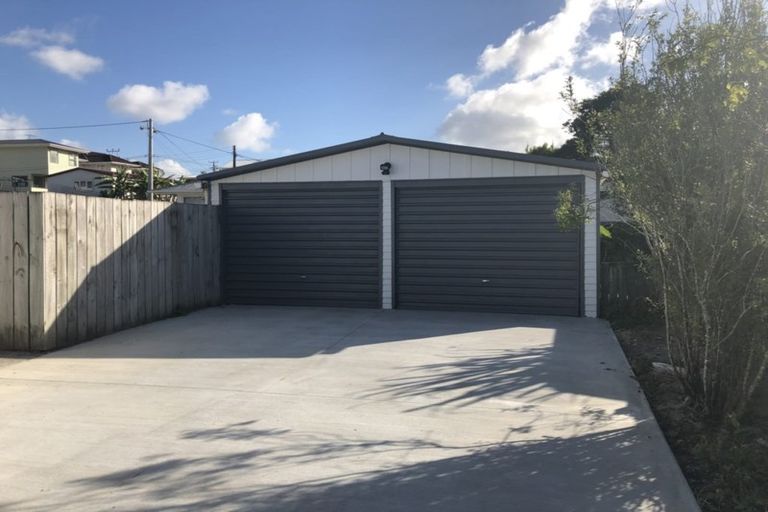 Photo of property in 63 Butterworth Drive, Glendene, Auckland, 0602