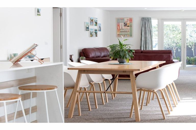 Photo of property in 142 Bower Avenue, New Brighton, Christchurch, 8083