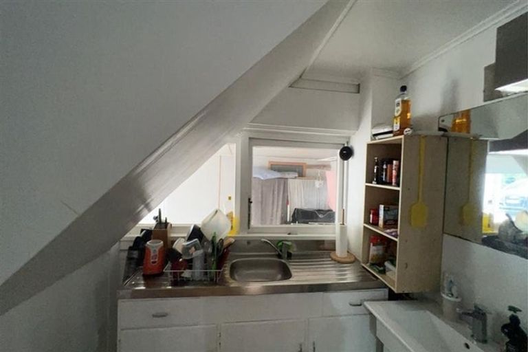 Photo of property in 8 Onepoto Road, Hauraki, Auckland, 0622