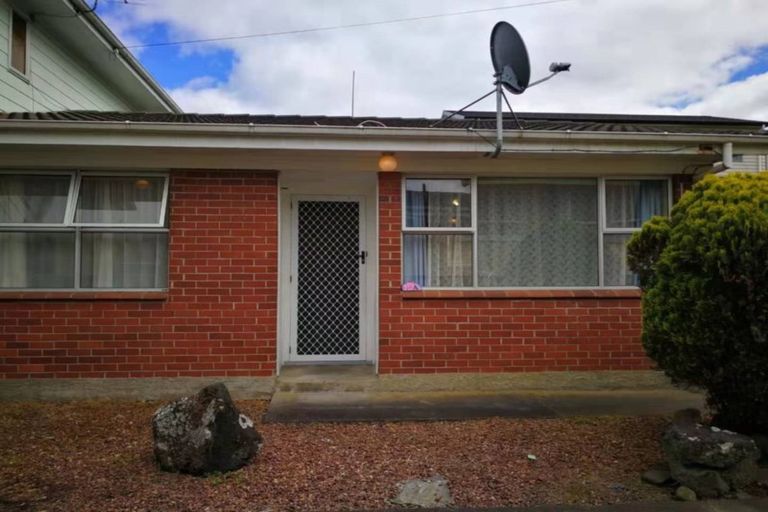 Photo of property in 1/14 Aotea Road, Glen Eden, Auckland, 0602