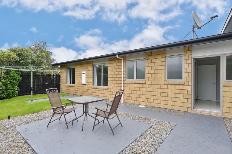 Photo of property in 23 Papaumu Green, Parklands, Christchurch, 8083