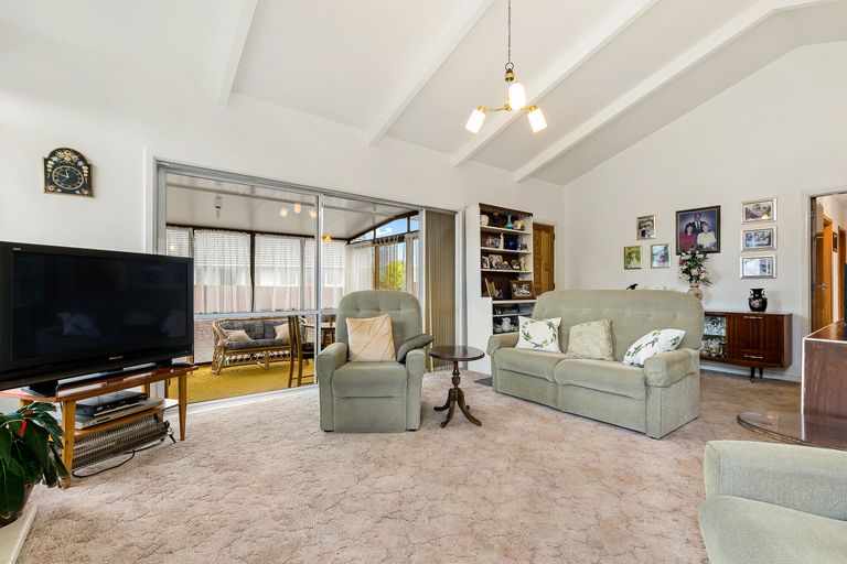 Photo of property in 16a Fenhall Street, Russley, Christchurch, 8042