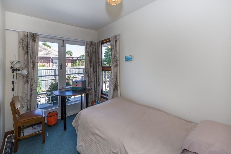 Photo of property in 8 Roslyn Avenue, Mairehau, Christchurch, 8052