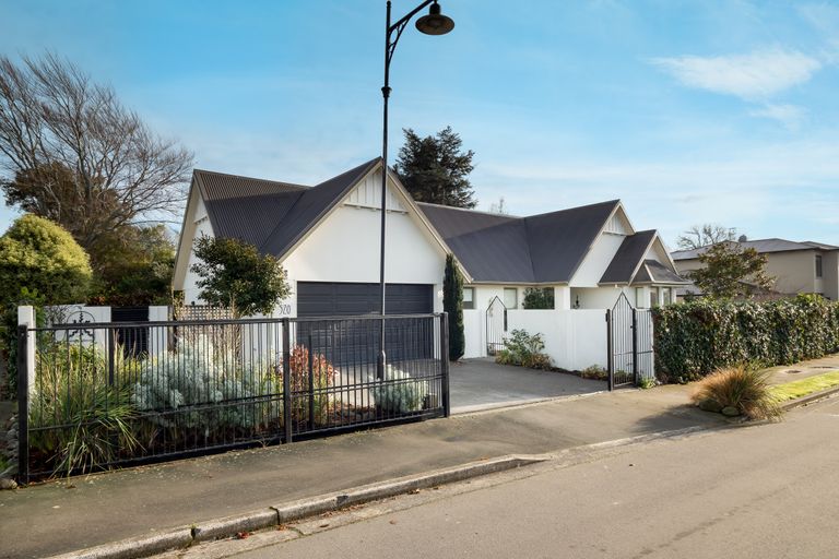 Photo of property in 520 Harewood Road, Harewood, Christchurch, 8051