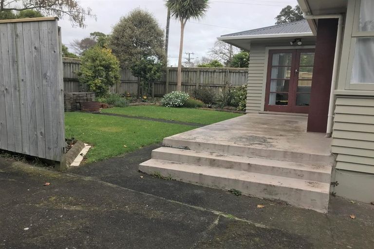 Photo of property in 28 Old South Road, Okato, 4335