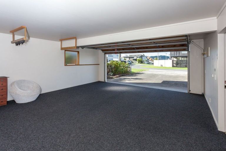 Photo of property in 102 Saint Patricks Row, Whangamata, 3620