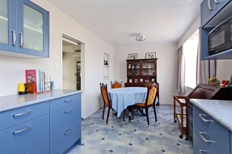 Photo of property in 2/409 Southland Road, Hastings, 4122