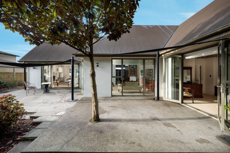 Photo of property in 520 Harewood Road, Harewood, Christchurch, 8051