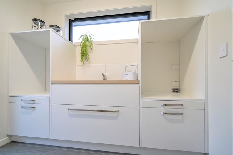 Photo of property in 4 Barker Place, Waikiwi, Invercargill, 9810