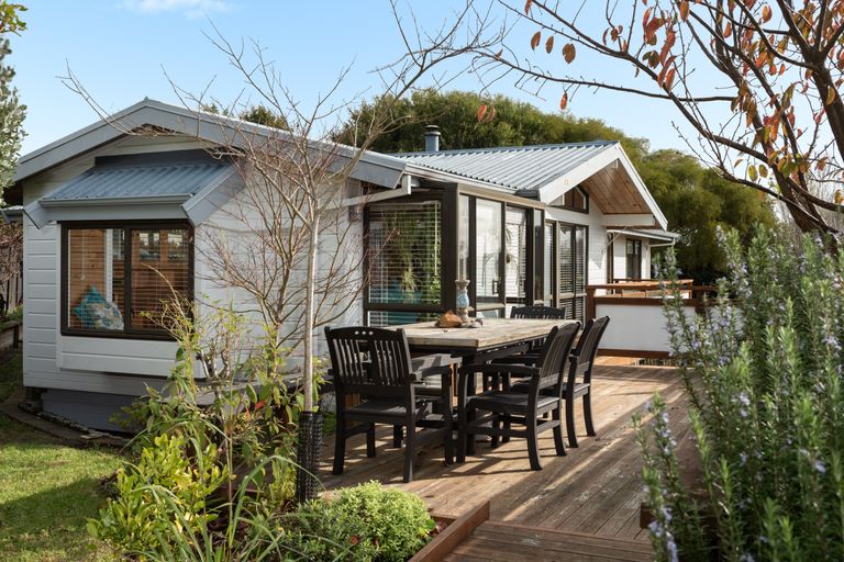 Photo of property in 3 Pamir Place, Welcome Bay, Tauranga, 3112