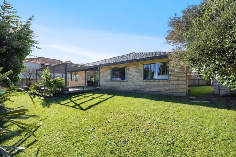Photo of property in 18 Brittany Drive, Henderson, Auckland, 0612