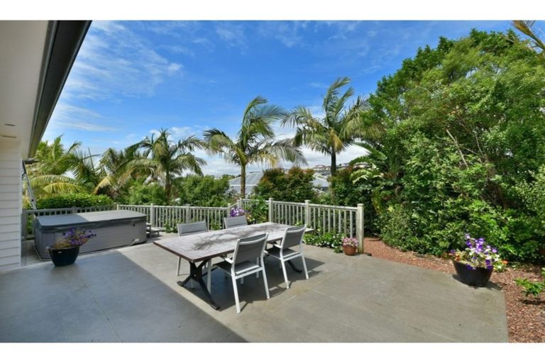 Photo of property in 33 Savoy Road, Orewa, 0931