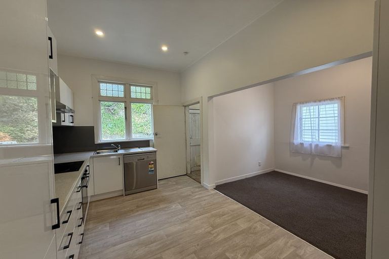 Photo of property in 161 Ohiro Road, Brooklyn, Wellington, 6021