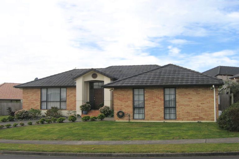 Photo of property in 6 Kilsyth Way, East Tamaki Heights, Auckland, 2016