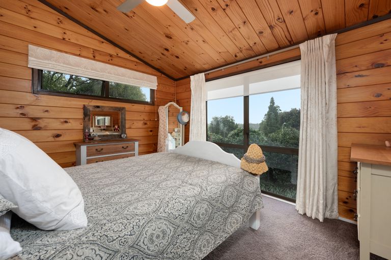 Photo of property in 3 Pamir Place, Welcome Bay, Tauranga, 3112