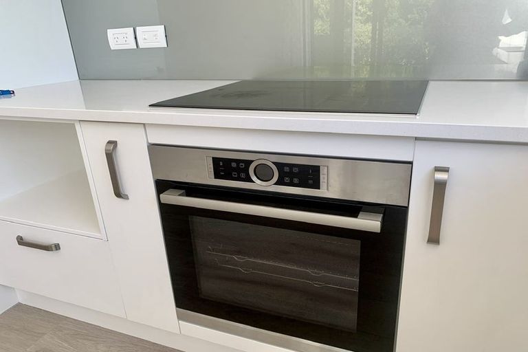 Photo of property in 2/147 Kowhai Road, Mairangi Bay, Auckland, 0630