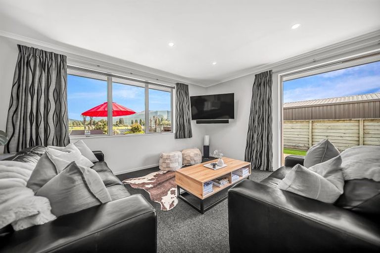 Photo of property in 27 Rodeo Drive, Te Anau, 9600