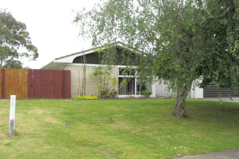 Photo of property in 23 Royal Arch Place, Rosehill, Papakura, 2113