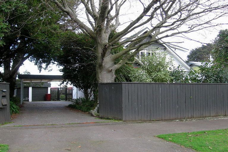 Photo of property in 28 Alan Street, Palmerston North, 4414