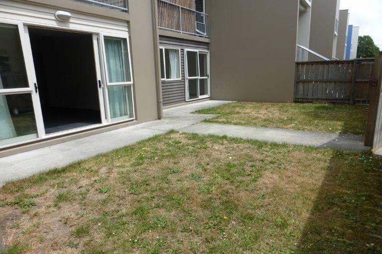 Photo of property in 4/30 Mathesons Road, Phillipstown, Christchurch, 8011
