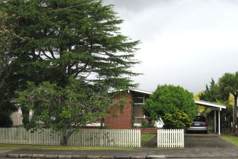 Photo of property in 55a Tirimoana Road, Te Atatu South, Auckland, 0602