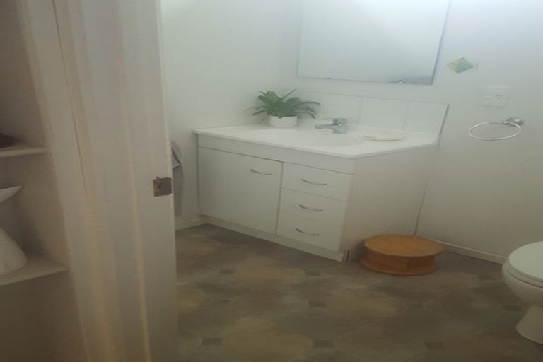 Photo of property in 821a Te Atatu Road, Te Atatu Peninsula, Auckland, 0610