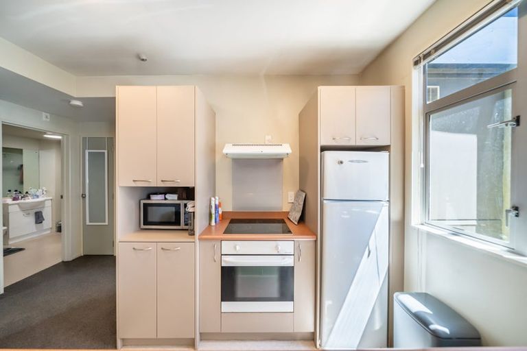 Photo of property in Dixon Towers, 10/115 Dixon Street, Te Aro, Wellington, 6011