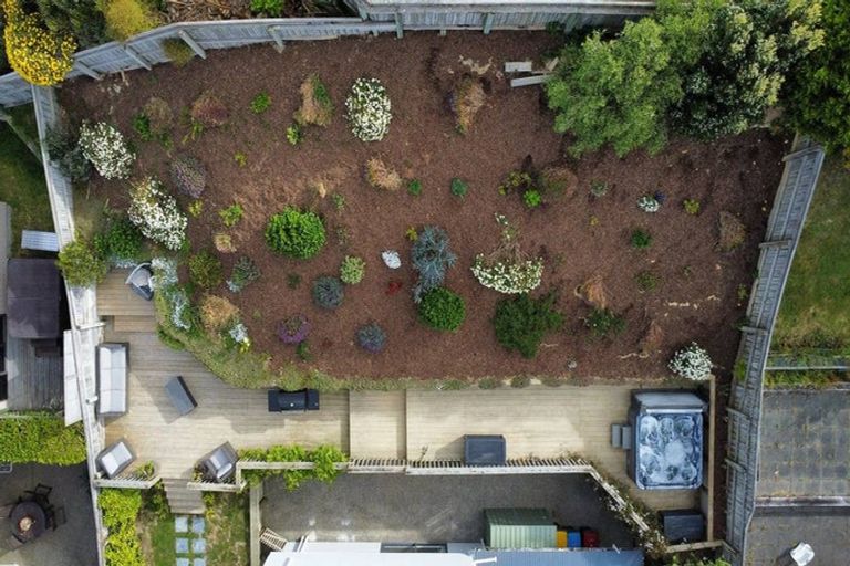 Photo of property in 10 Te Puia Drive, Aotea, Porirua, 5024