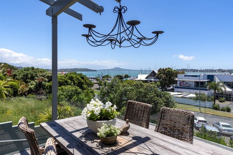 Photo of property in 74 Compass Way, Half Moon Bay, Auckland, 2012