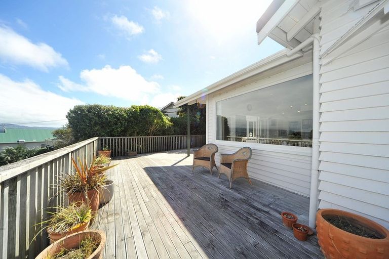 Photo of property in 25 Seatoun Heights Road, Miramar, Wellington, 6022