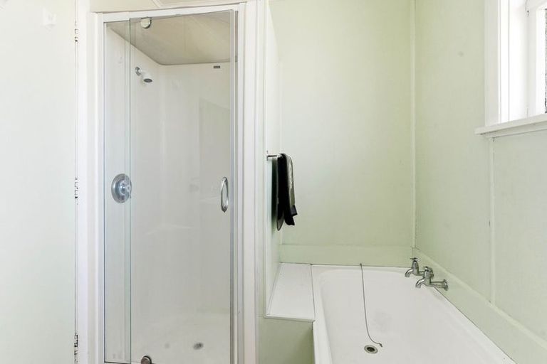 Photo of property in 29 Doon Street, Vauxhall, Dunedin, 9013