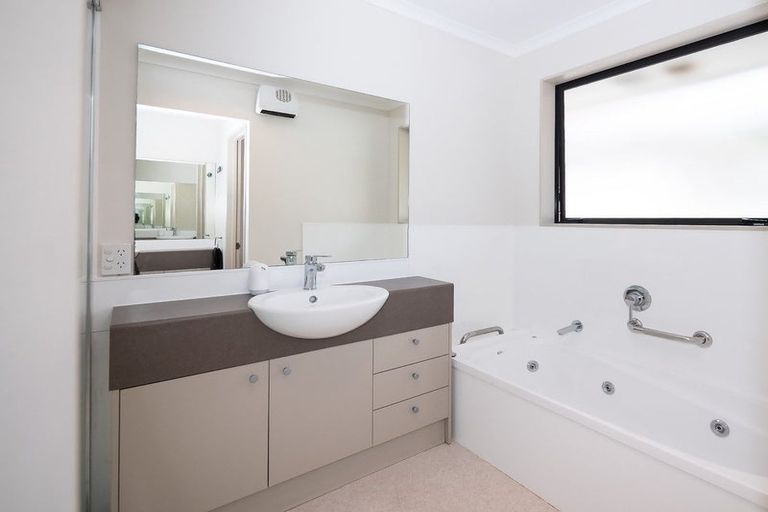 Photo of property in 25 School Road, Paihia, 0200