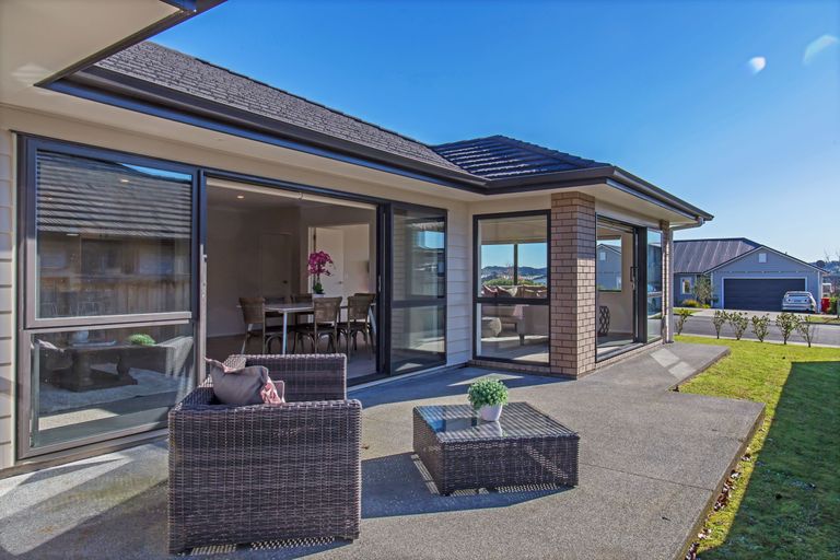 Photo of property in 73 Madison Terrace, Silverdale, 0932