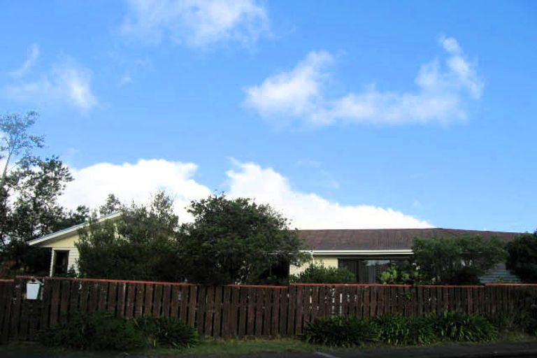 Photo of property in 60 Michael Road, Paraparaumu Beach, Paraparaumu, 5032